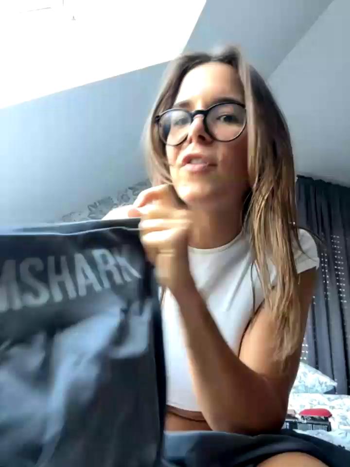 JuicyFruits93 Stripchat recording at 2025-09-12 00:00:00