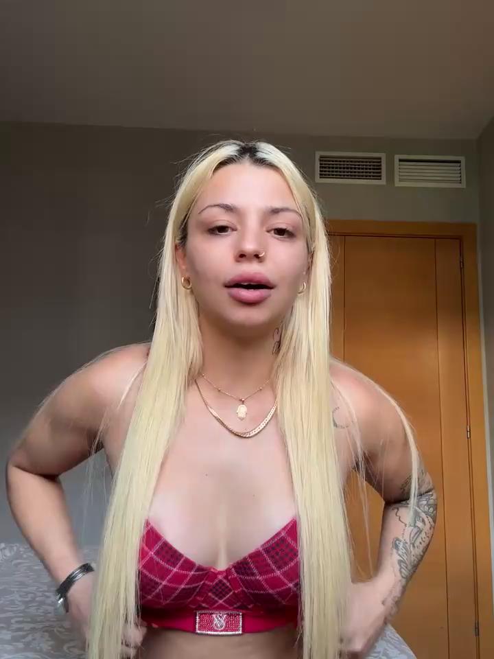 Noeliagglow Stripchat recording at 2025-09-13 00:00:00