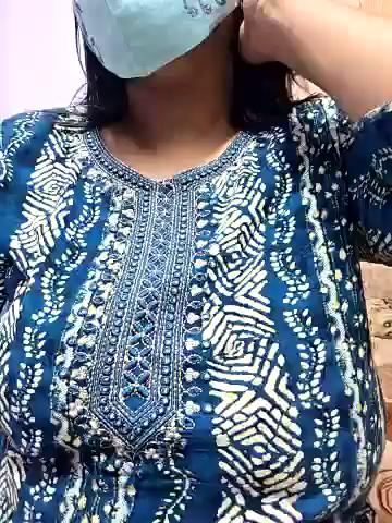 MOM-SUN-COUPLE Stripchat recording at 2025-09-13 00:00:00