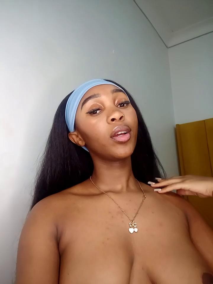 Hannah_107 Stripchat recording at 2025-09-14 00:00:00