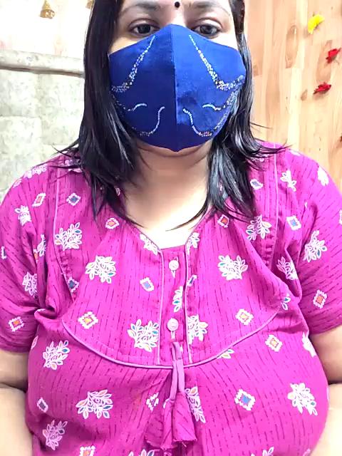 MOM-SUN-COUPLE Stripchat recording at 2025-09-14 00:00:00