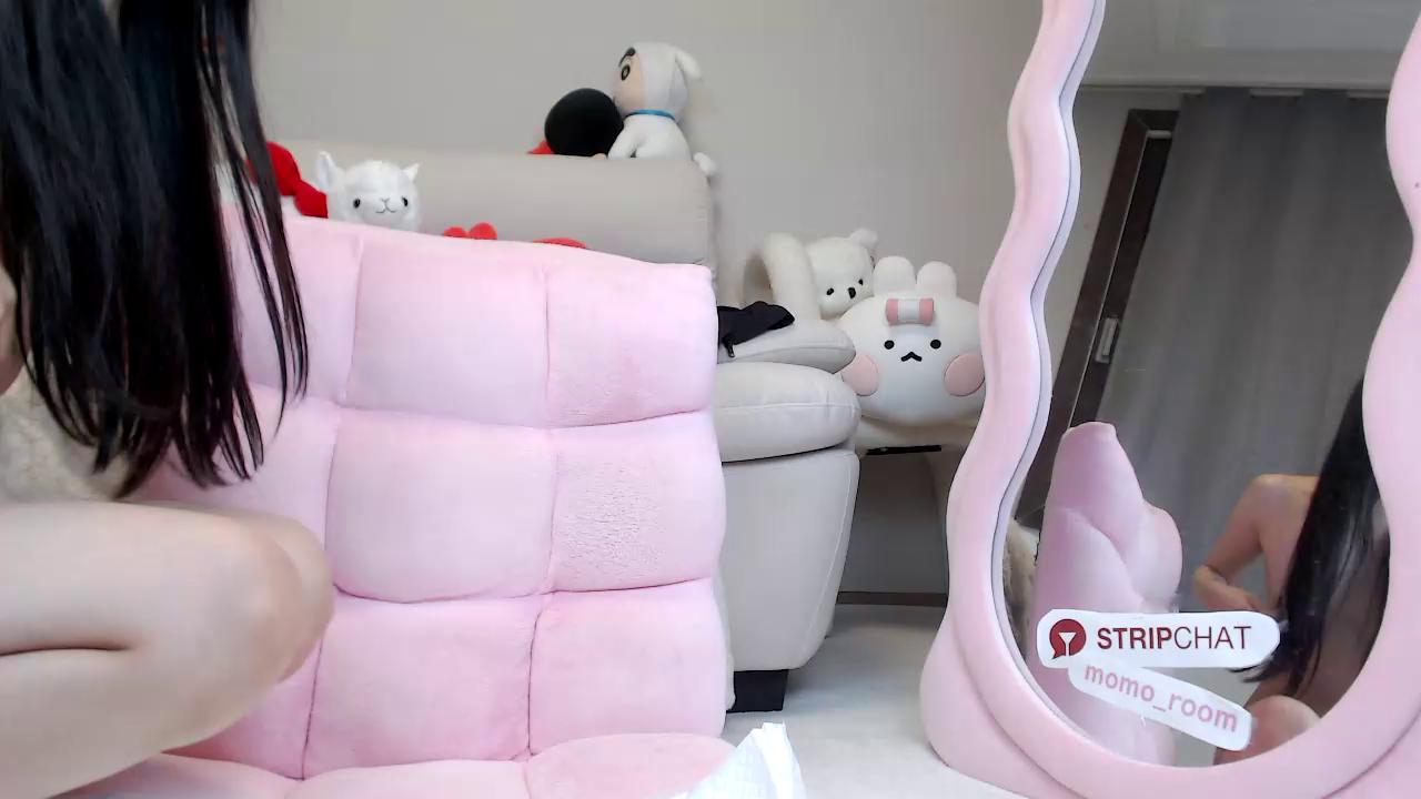 -momoo- Stripchat recording at 2025-09-14 00:00:00