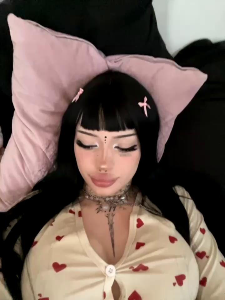 madelinexx Stripchat recording at 2025-09-14 00:00:00