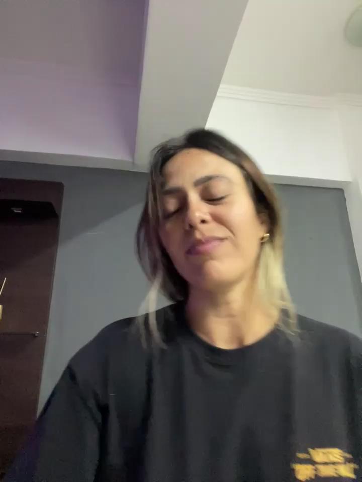 Gipoltergeist Stripchat recording at 2025-09-14 00:00:00