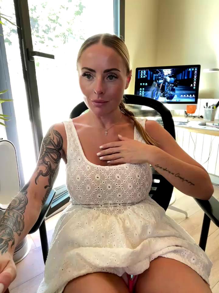 EmaSalis Stripchat recording at 2025-09-15 00:00:00