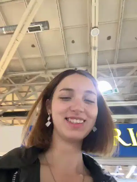 DollyTall Stripchat recording at 2025-09-16 00:00:00