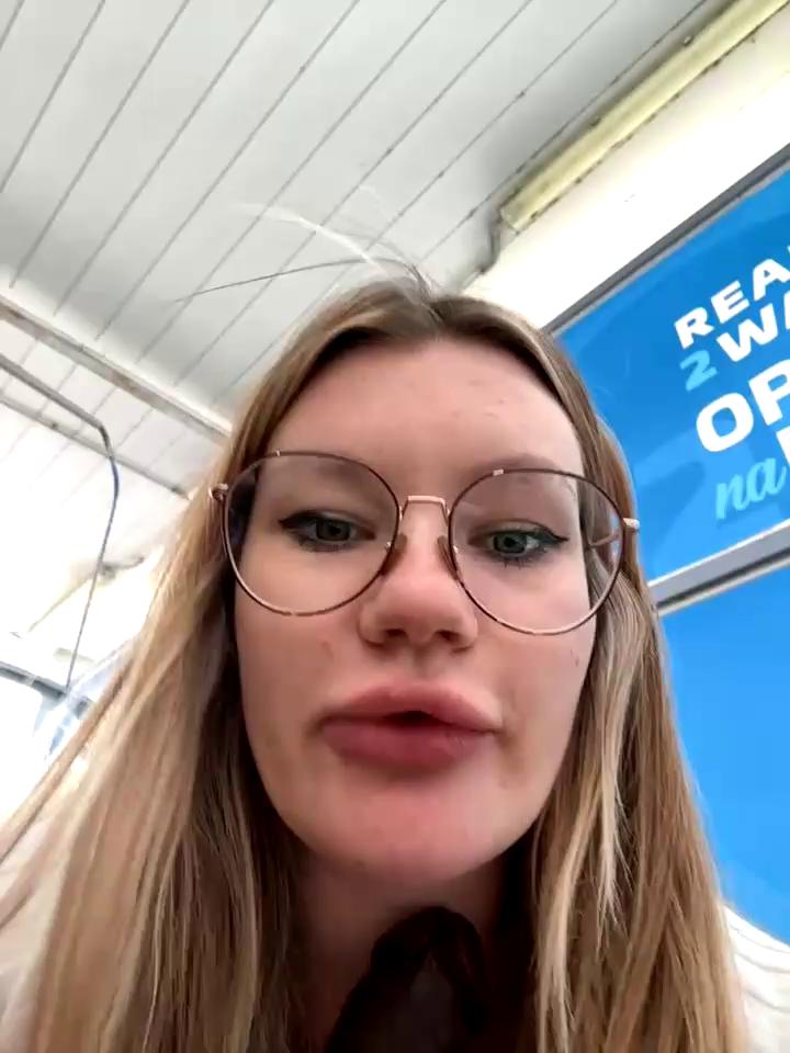 justmilaa Stripchat recording at 2025-09-17 00:00:00