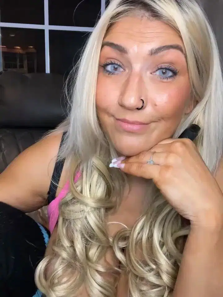 LittleMissEeve Stripchat recording at 2025-09-18 00:00:00