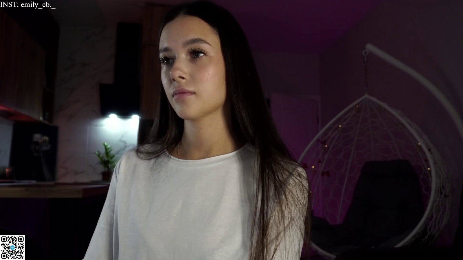 emilybatee Chaturbate recording at 2025-09-23 00:00:00