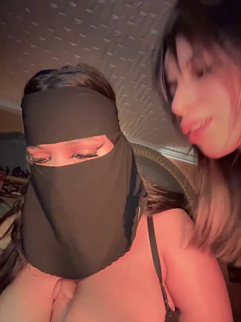 ORLA86 Stripchat recorded on 2025-09-28 00:00:00 - SheWasLive
