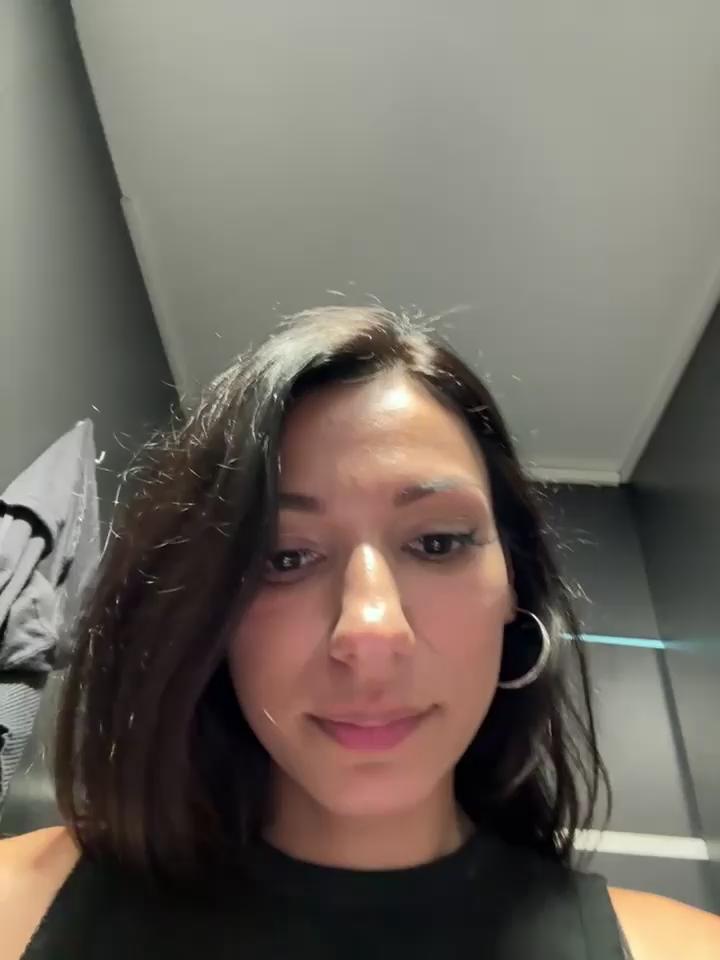 _MiaQueen_ Stripchat recorded on 2025-09-28 00:00:00 - SheWasLive