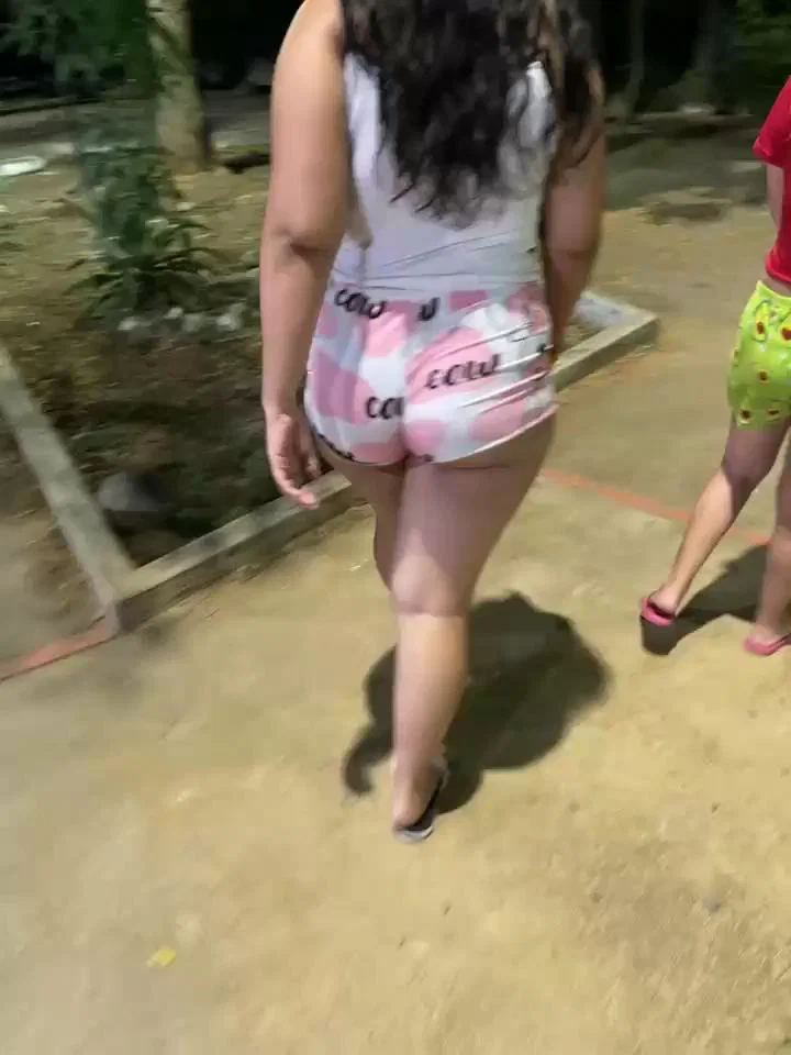 royalgirls_x Stripchat recording at 2025-09-28 00:00:00
