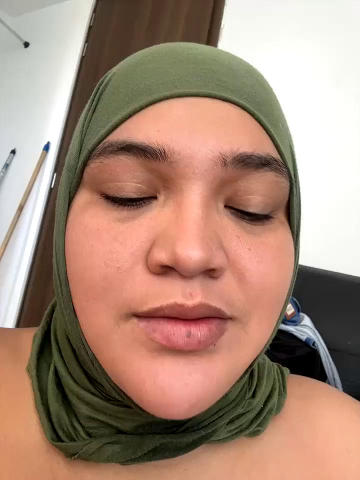 sweetmuslim01 Stripchat recording at 2025-09-29 00:00:00