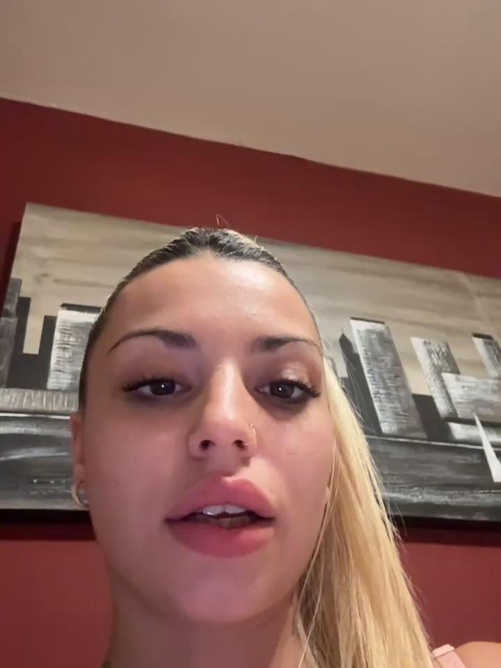 Noeliagglow Stripchat recording at 2025-09-29 00:00:00