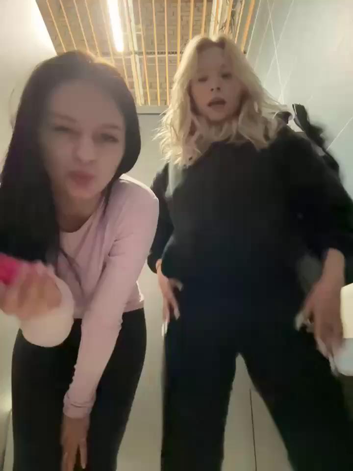 Cum_girlss Stripchat recording at 2025-09-29 00:00:00