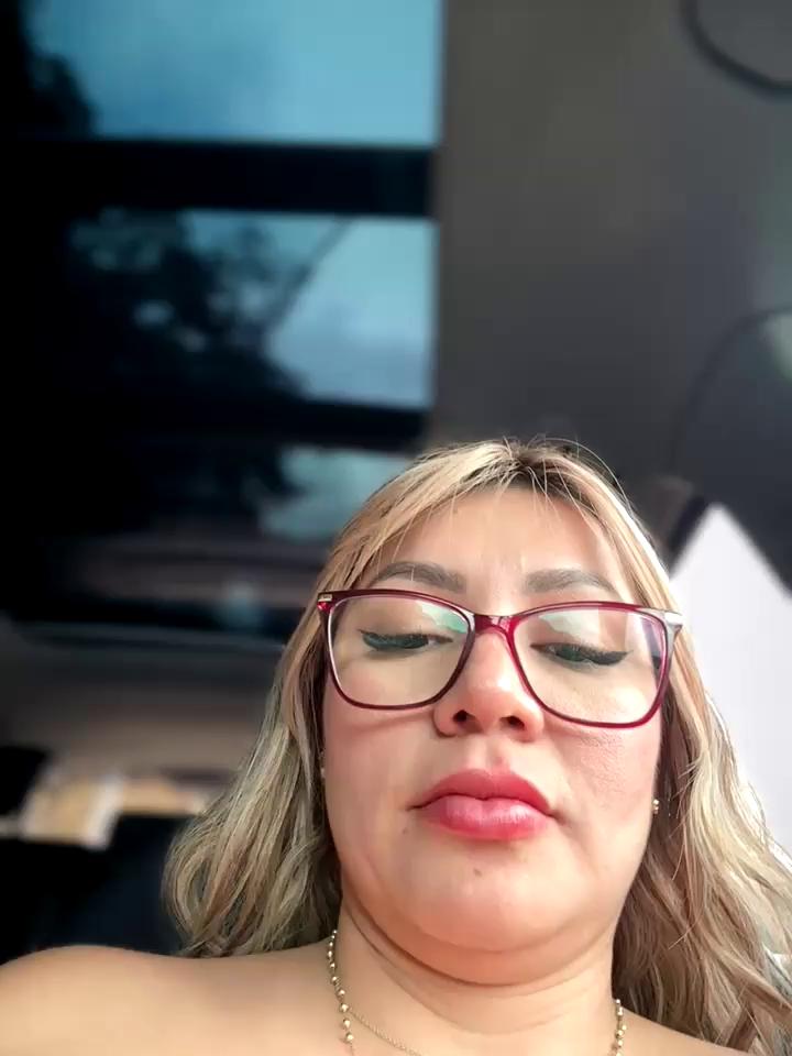 DIANITA_1988 Stripchat recording at 2025-09-30 00:00:00