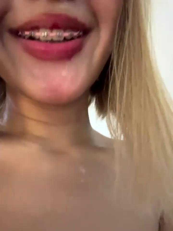 SweetBunnyGF Stripchat recording at 2025-09-30 00:00:00