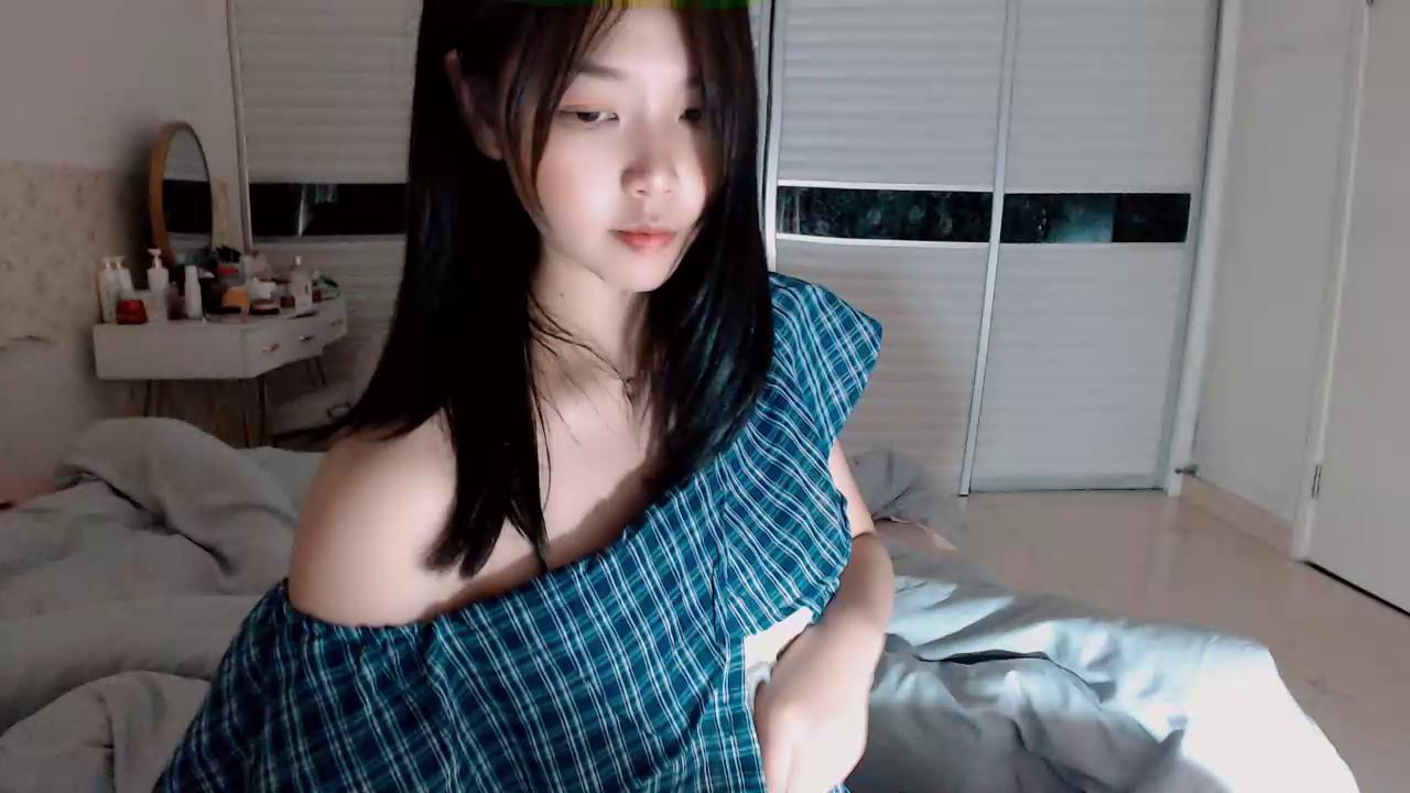 Miu1_girl Stripchat recording at 2025-10-01 00:00:00