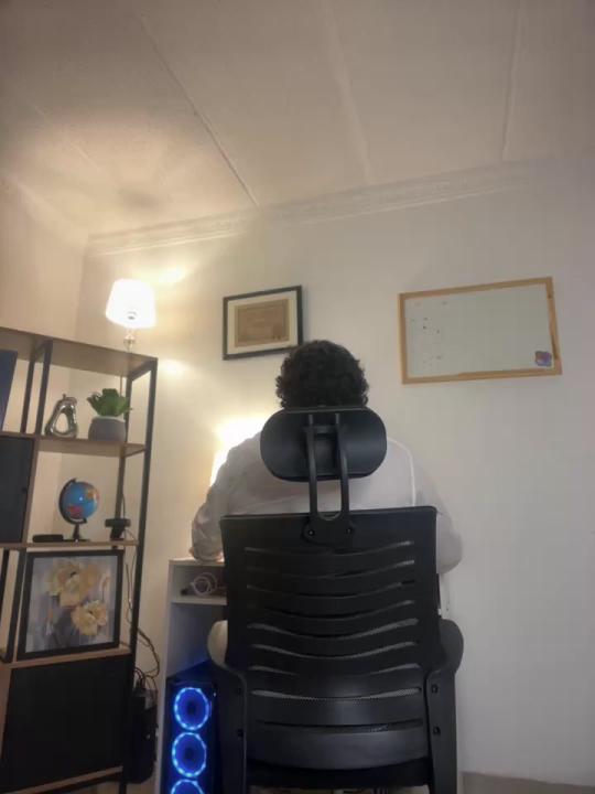 LittleDoll___ Stripchat recording at 2025-10-01 00:00:00
