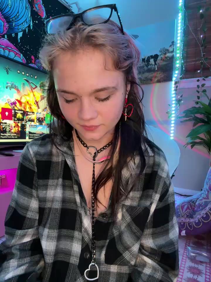 Cutiepiespanks Stripchat recording at 2025-10-03 00:00:00