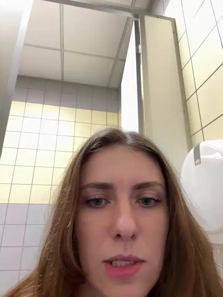 MariiD Stripchat recording at 2025-10-03 00:00:00