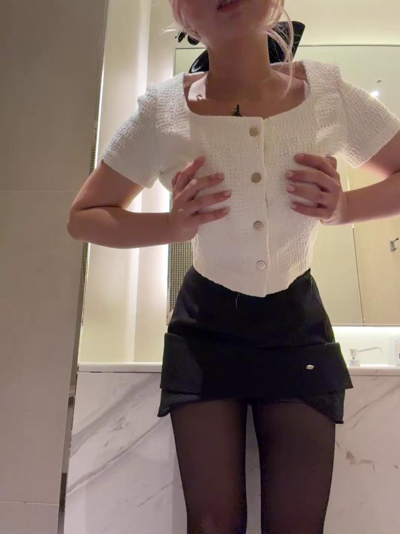winter11 Stripchat recording at 2025-10-03 00:00:00