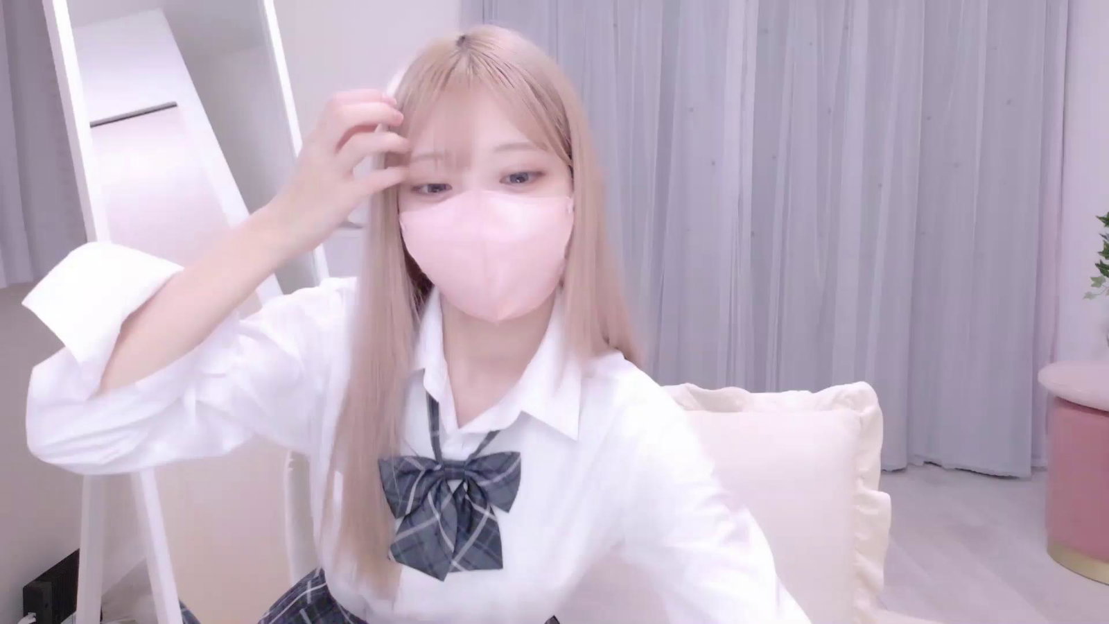 AZUnyan_ Stripchat recording at 2025-10-04 00:00:00