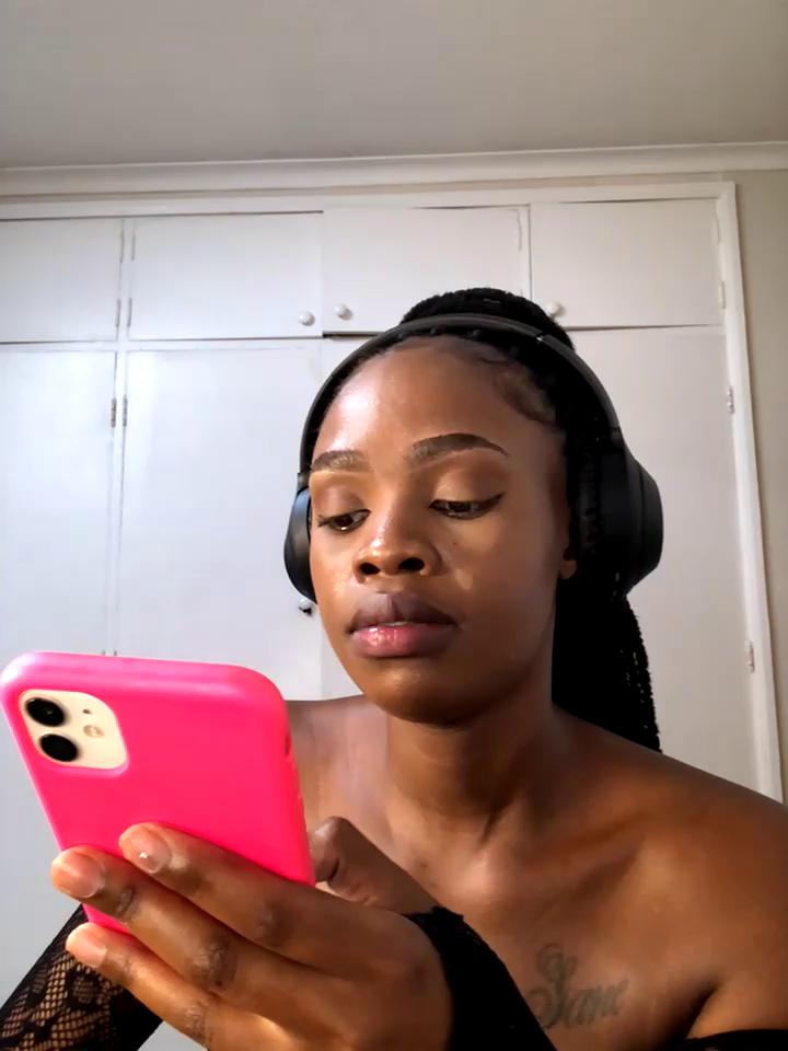 LuciousLips96 Stripchat recording at 2025-10-04 00:00:00