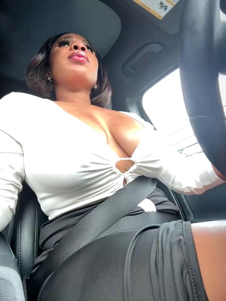 Belle___ Stripchat recording at 2025-10-04 00:00:00