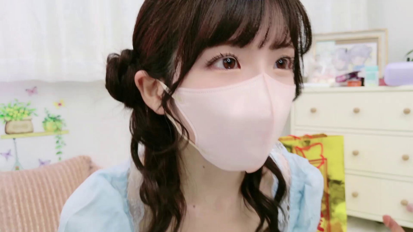 -minami- Stripchat recording at 2025-10-05 00:00:00