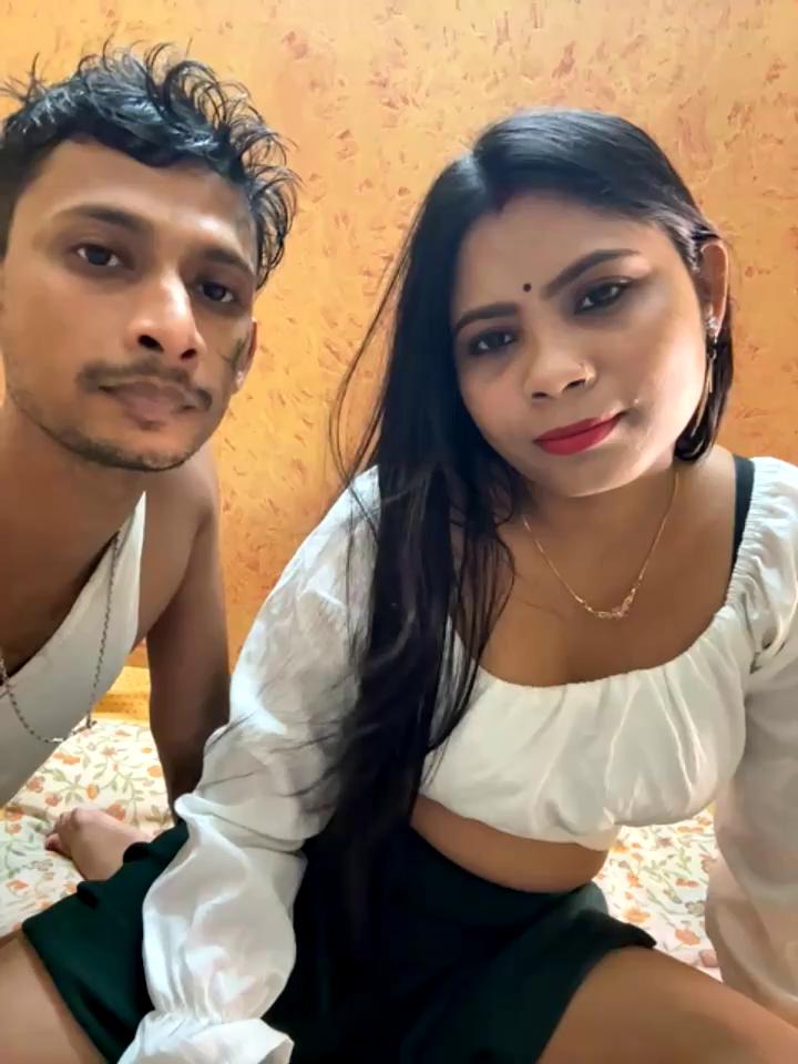 RedQQueen Stripchat recording at 2025-10-05 00:00:00