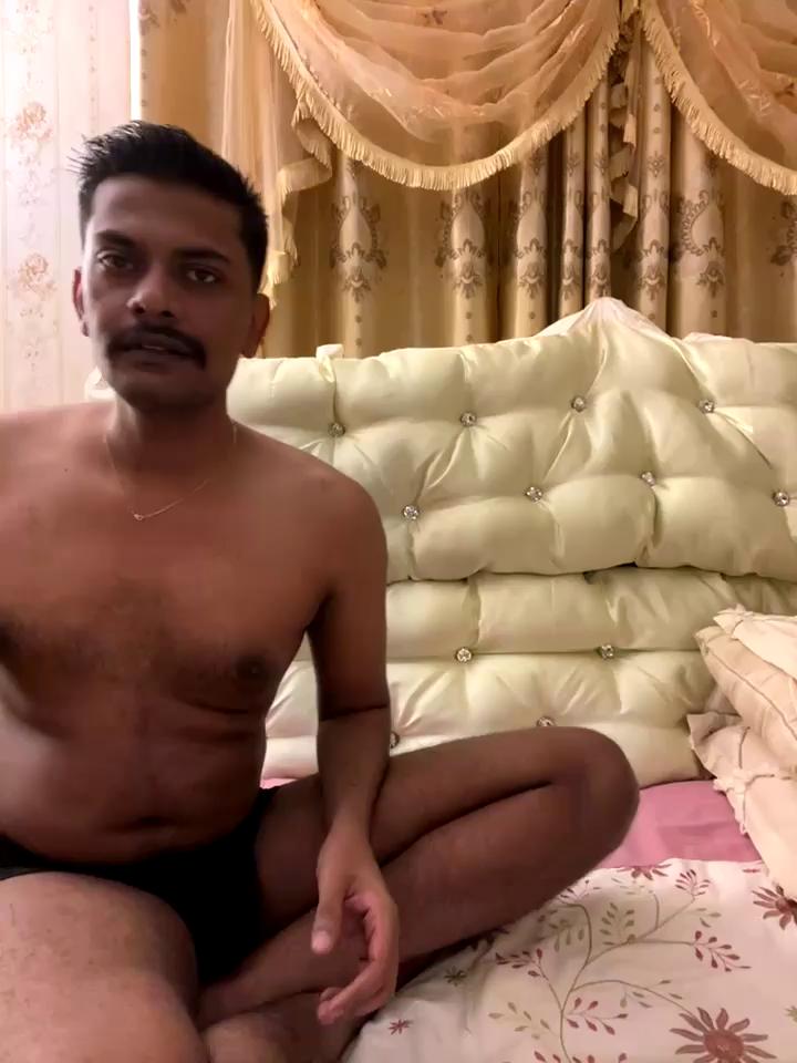 AICoUpLE Stripchat recording at 2025-10-05 00:00:00