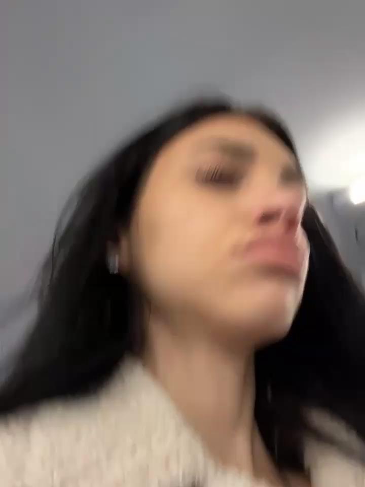 ilariea_girl Stripchat recording at 2025-10-05 00:00:00