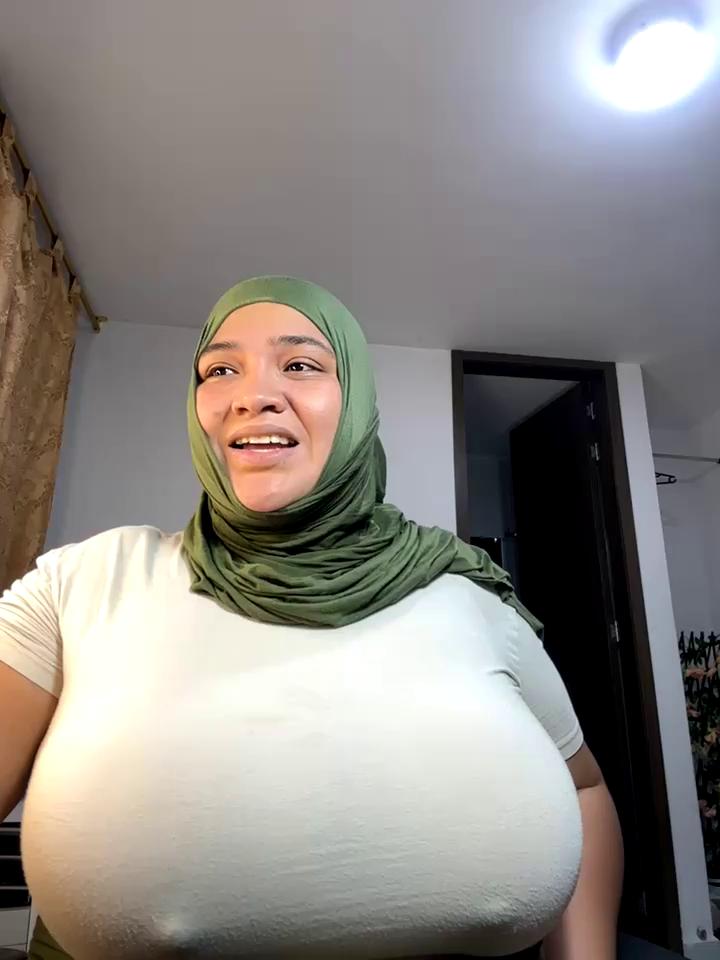 sweetmuslim01 Stripchat recording at 2025-10-06 00:00:00