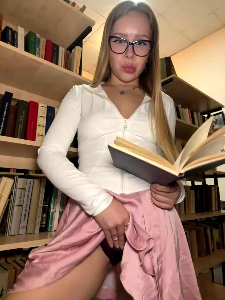Liza_risky Stripchat recording at 2025-10-08 00:00:00
