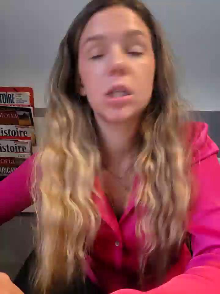 lucie_mehott Stripchat recording at 2025-10-09 00:00:00