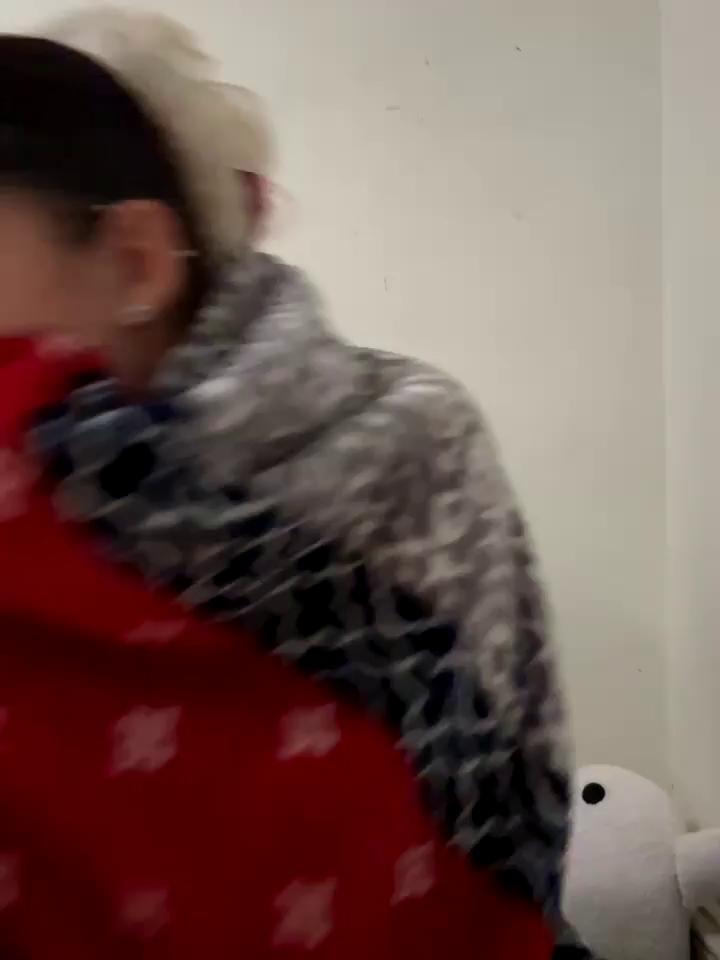 babykalirose Stripchat recording at 2025-10-10 00:00:00