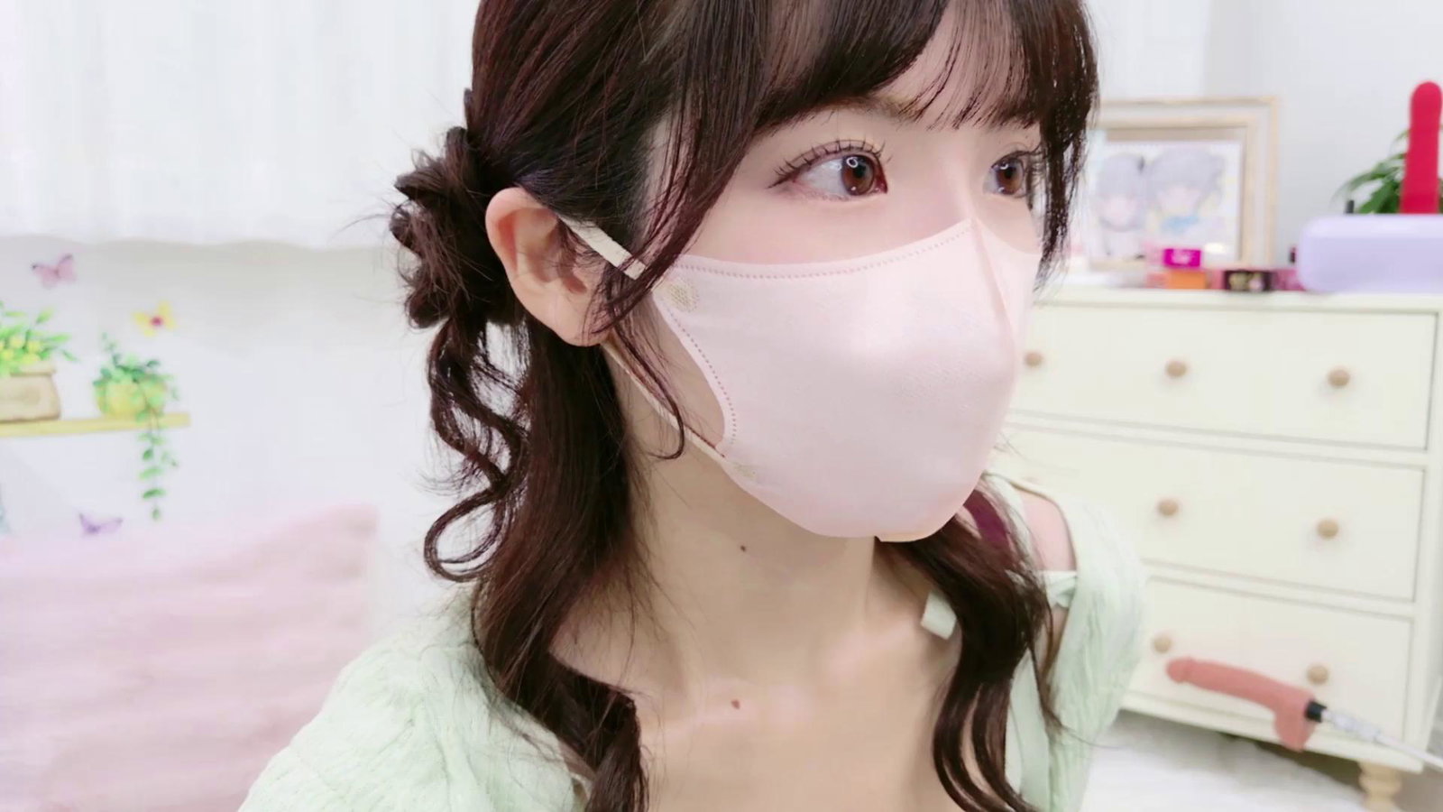 -minami- Stripchat recording at 2025-10-10 00:00:00