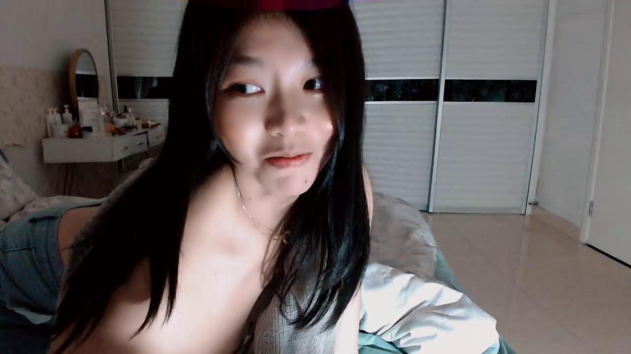 Miu1_girl Stripchat recording at 2025-10-10 00:00:00