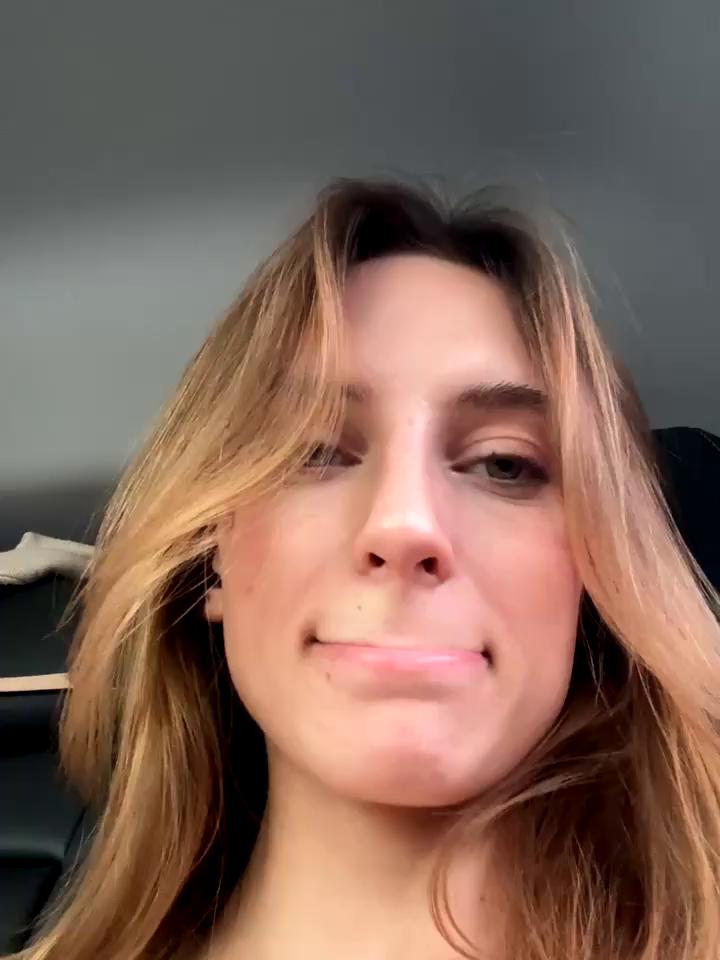 -AngelAri- Stripchat recording at 2025-10-10 00:00:00