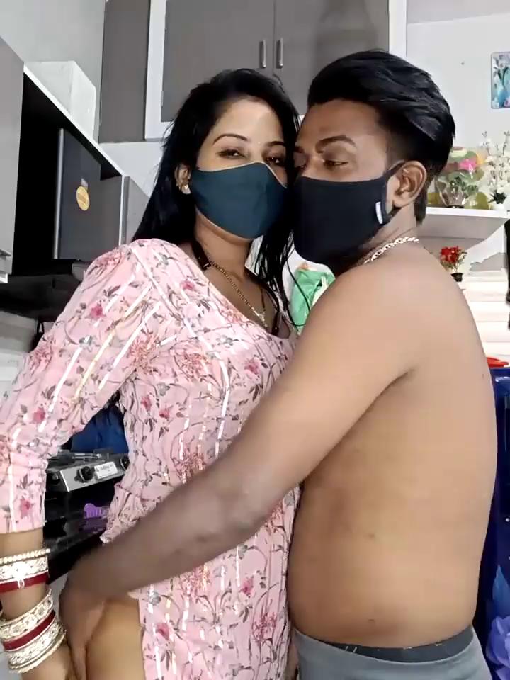 Best-Couple Stripchat recording at 2025-10-10 00:00:00