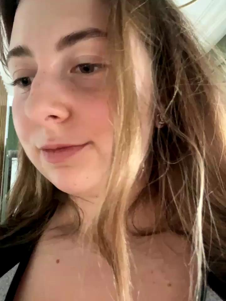 curvyflawless Stripchat recording at 2025-10-11 00:00:00