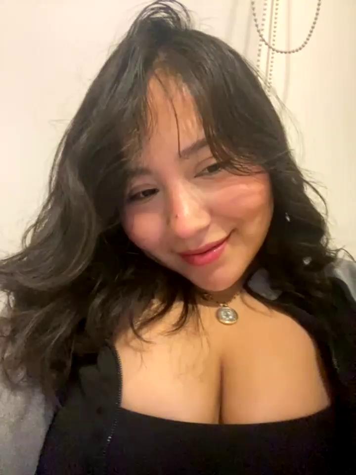 NamiNae Stripchat recording at 2025-10-12 00:00:00