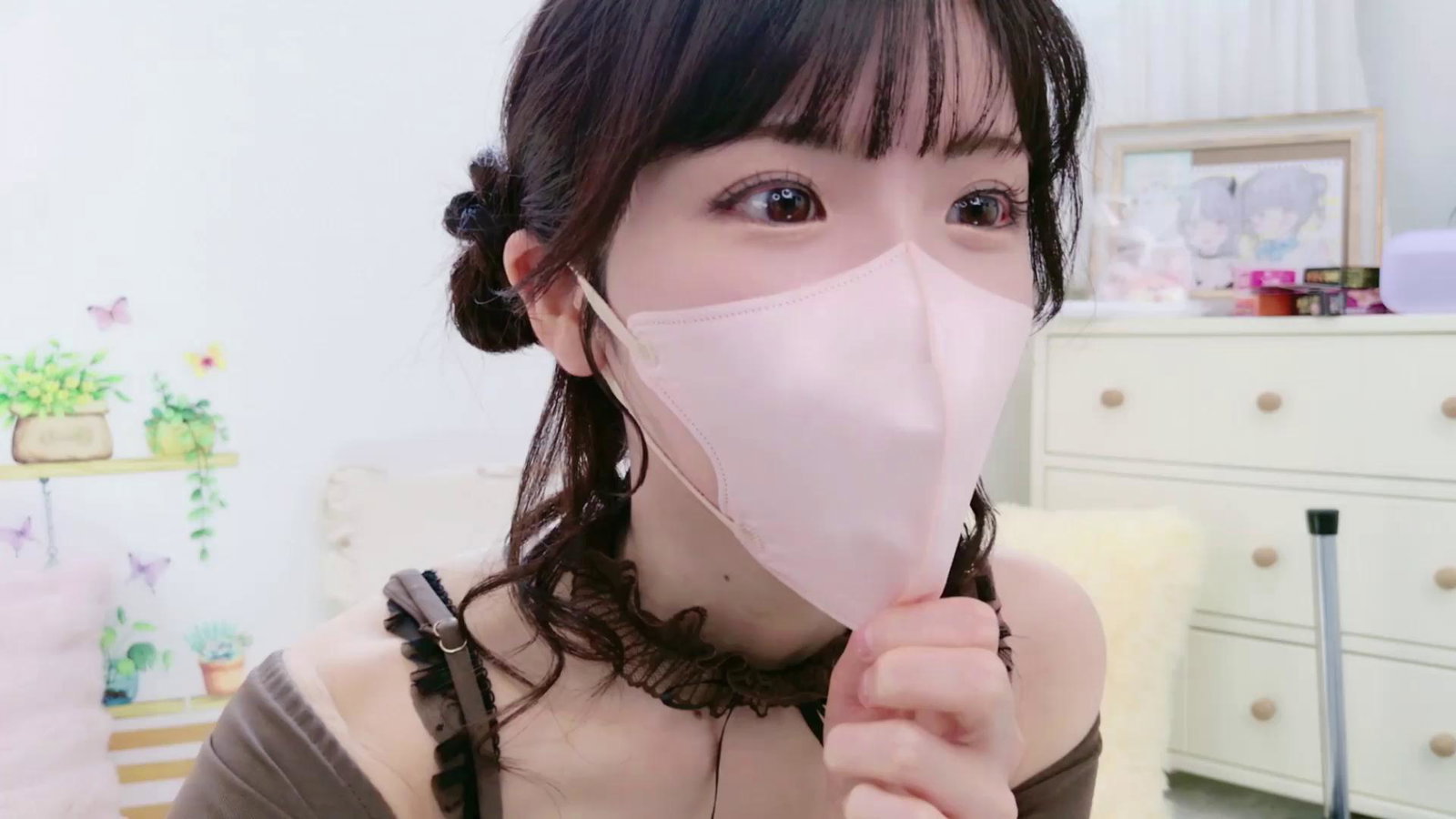 -minami- Stripchat recording at 2025-10-12 00:00:00