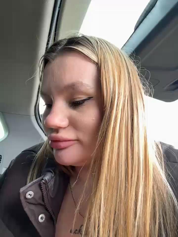 justmilaa Stripchat recording at 2025-10-12 00:00:00