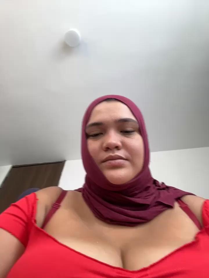 sweetmuslim01 Stripchat recording at 2025-10-12 00:00:00