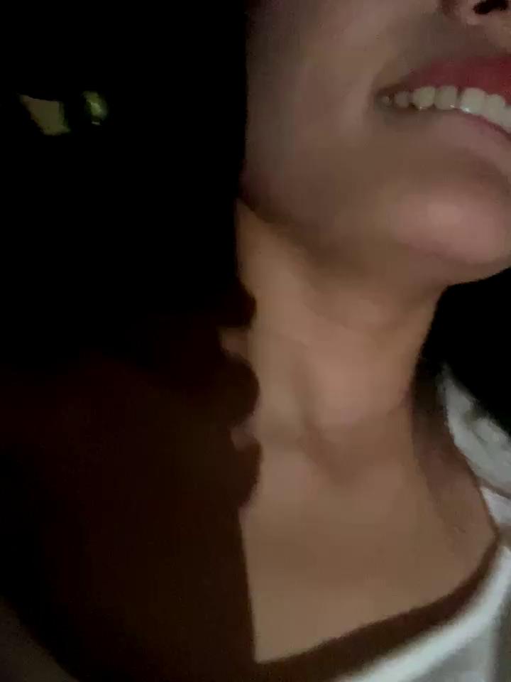 xixi_28 Stripchat recording at 2025-10-13 00:00:00