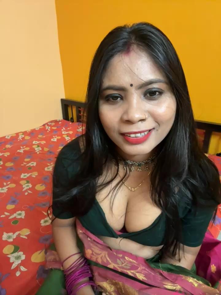 RedQQueen Stripchat recording at 2025-10-13 00:00:00
