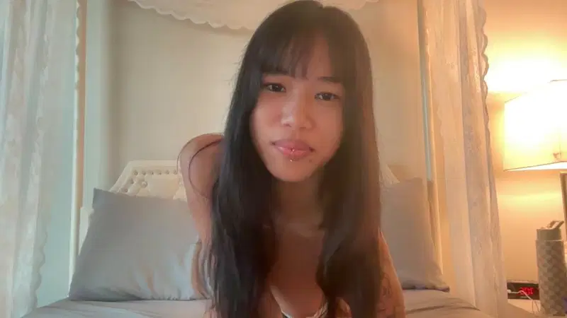 donna_creamteam Stripchat recording at 2025-10-13 00:00:00