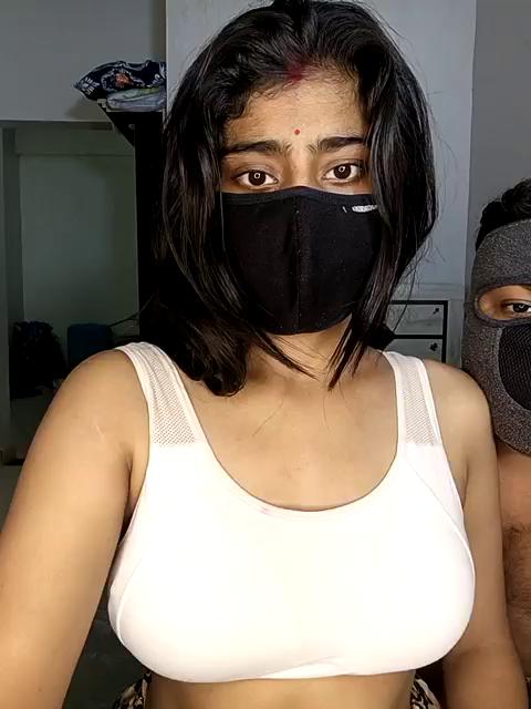 COLAMBIA_X_GURL Stripchat recording at 2025-10-13 00:00:00